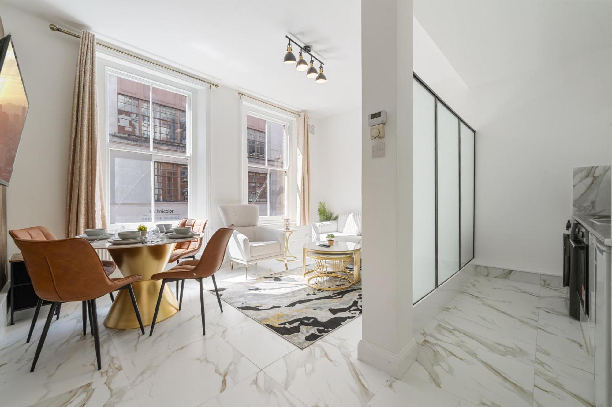 Chic 1-bed Flat In The Heart Of Soho Wardour Street 1wd Appartement