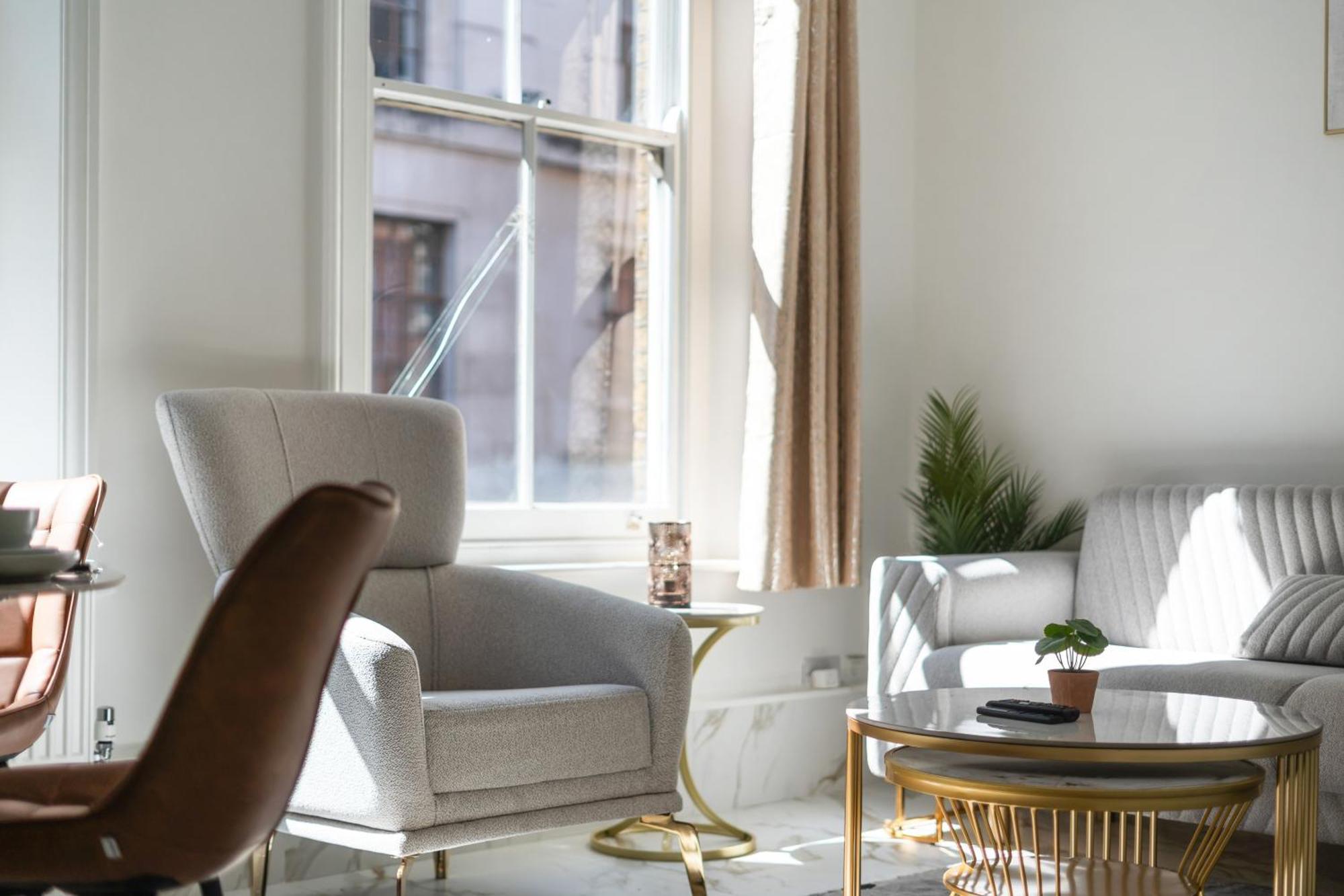Appartement Chic 1-bed Flat In The Heart Of Soho Wardour Street 1wd *