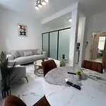 Chic 1-Bed Flat In The Heart Of Soho Wardour Street 1Wd
