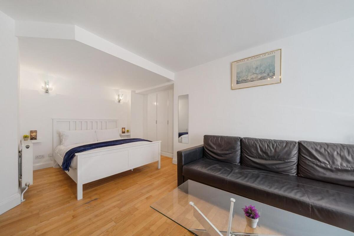 Appartement Chic 1-bed Flat In The Heart Of Soho Wardour Street 1wd *