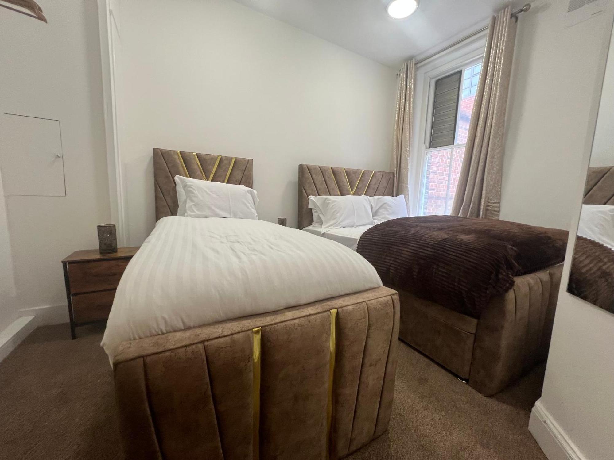 Chic 1-bed Flat In The Heart Of Soho Wardour Street 1wd * Londres