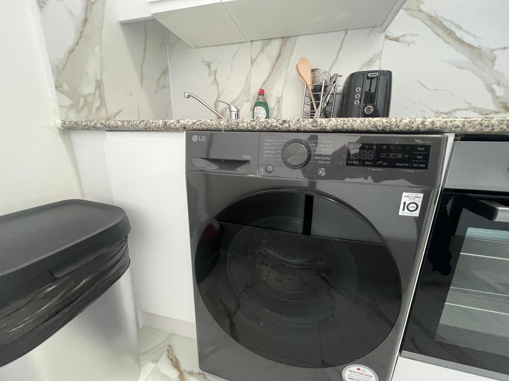 Chic 1-bed Flat In The Heart Of Soho Wardour Street 1wd Appartement *